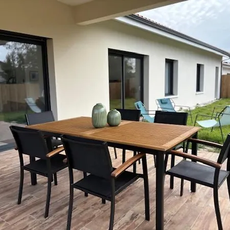 Casa de Férias Reflets New House Cozy Family Bike Wifi Aureilhan (Landes)